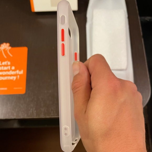 TORRAS iPhone case (7/8/SE[2nd Gen]) - Picture 4 of 6